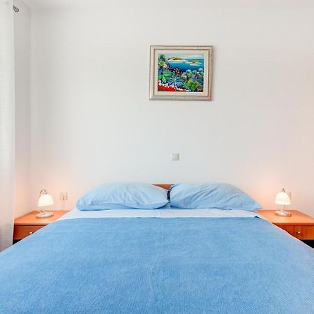 Apartmani Mirta Omis A ภายนอก รูปภาพ