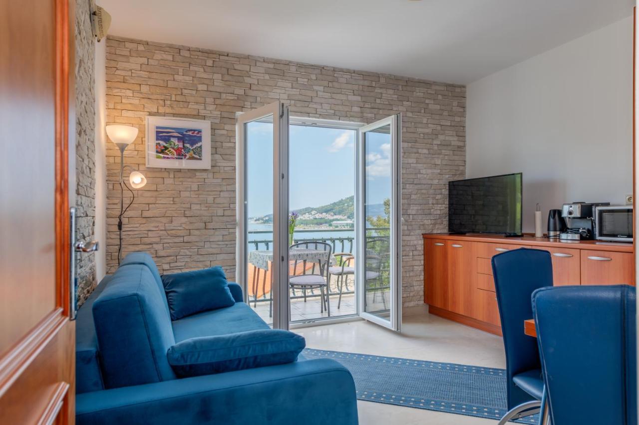 Apartmani Mirta Omis A ภายนอก รูปภาพ
