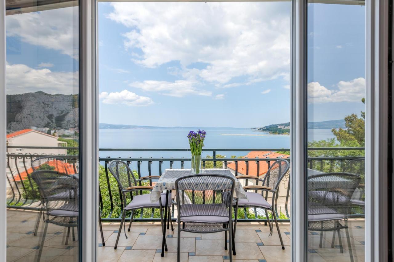 Apartmani Mirta Omis A ภายนอก รูปภาพ